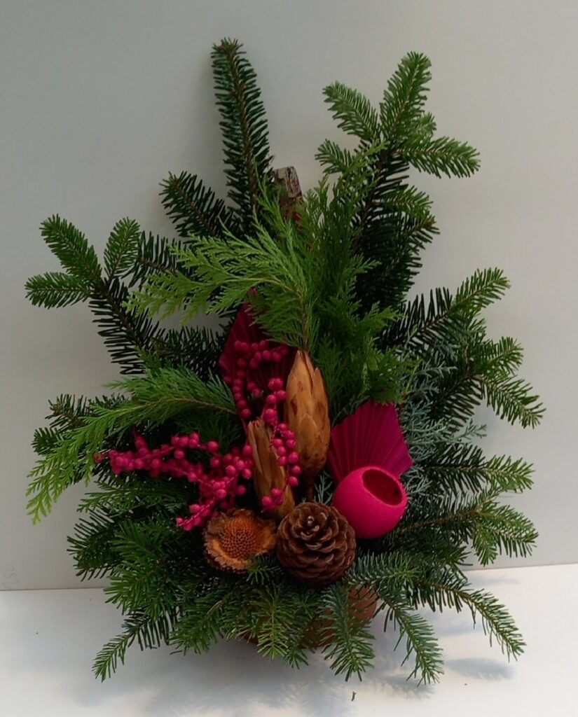 Grabgestecke – stilvoller Grabschmuck in vielen Ausführungen